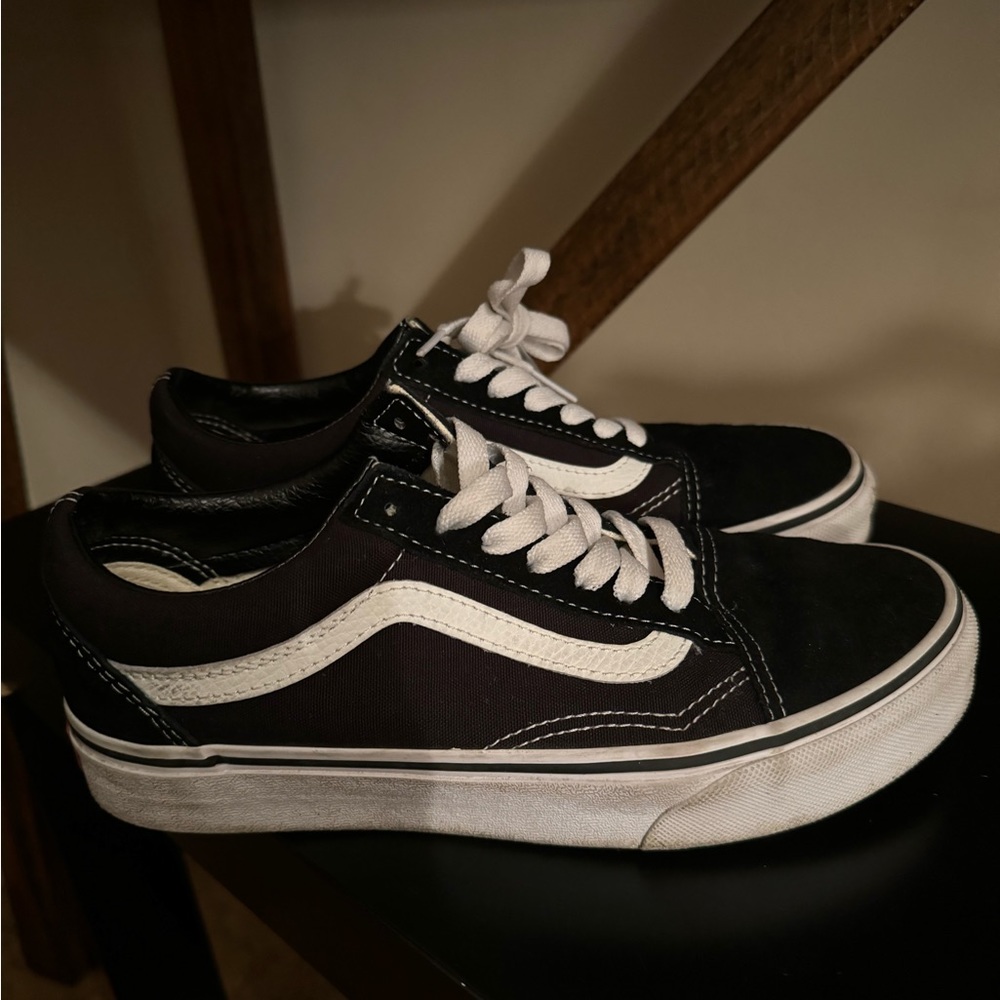 VANS Shoes Women’s 7